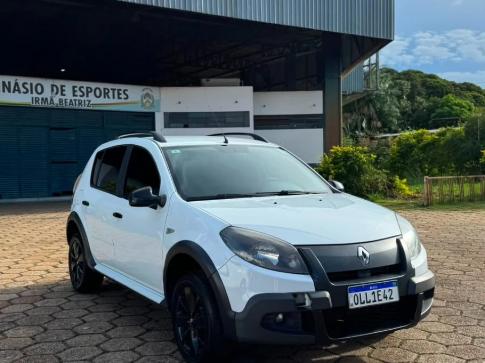 Renault Sandero Stepway Hi-Flex 1.6 16V 5p Aut.