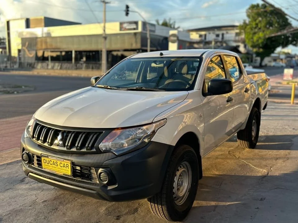 Mitsubishi L200 Tri. Sport Outd. GLX 2.4 4x4 Diesel
