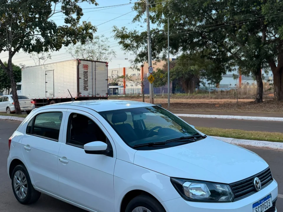 Volkswagen Gol (Novo) 1.0 Mi Total Flex 8V 4p