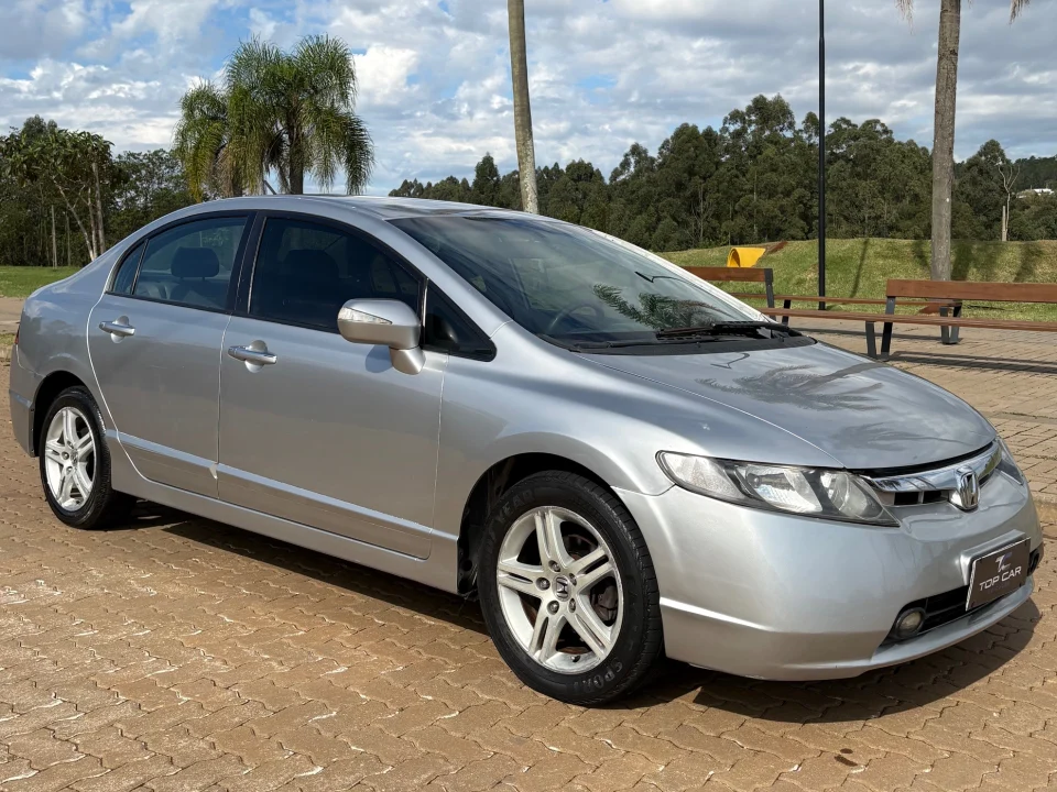 Honda Civic Sedan EXS 1.8/1.8 Flex 16V Aut. 4p