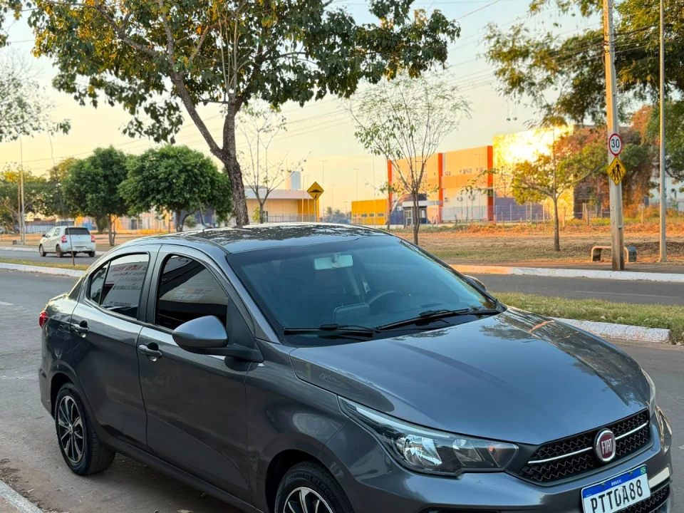 Fiat Cronos 1.8 16V Flex Aut.